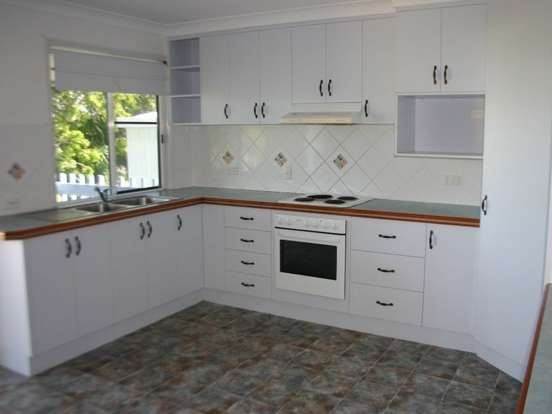 127 Rasmussen Avenue, Salonika Beach QLD 4740