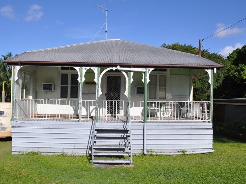 21 West Street, Sarina QLD 4737