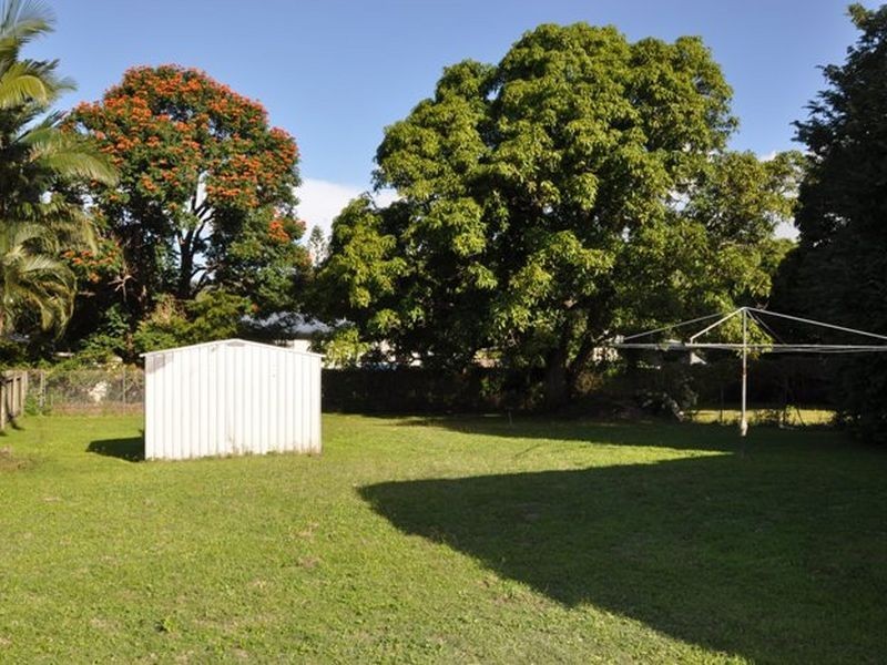 21 West Street, Sarina QLD 4737