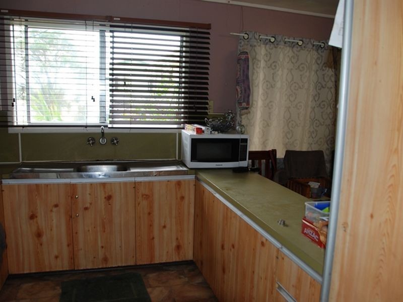 7 Kathleen Street, Sarina QLD 4737