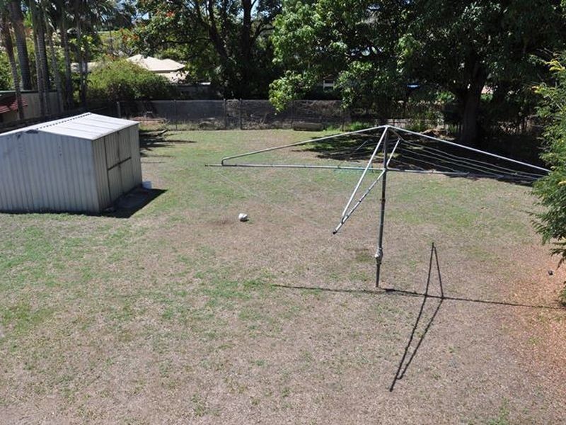 21 West Street, Sarina QLD 4737