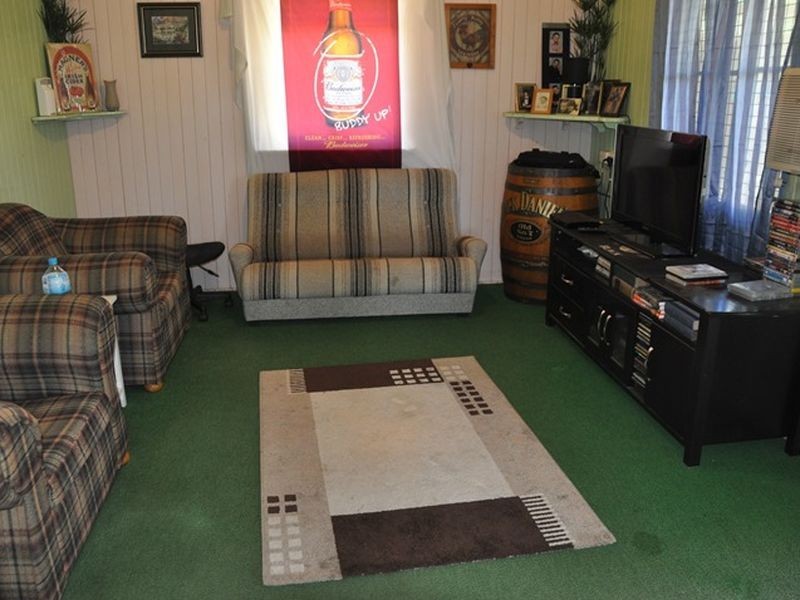 21 West Street, Sarina QLD 4737