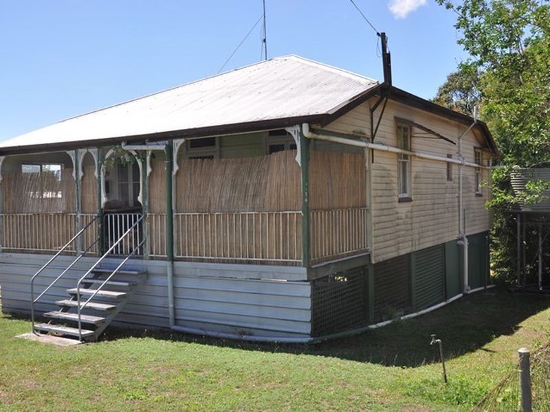 21 West Street, Sarina QLD 4737