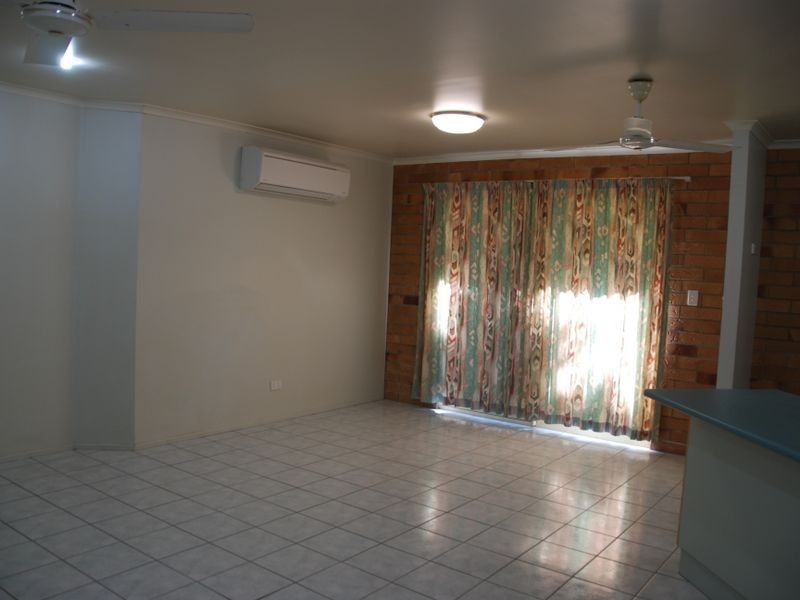 4/12 East, Sarina QLD 4737