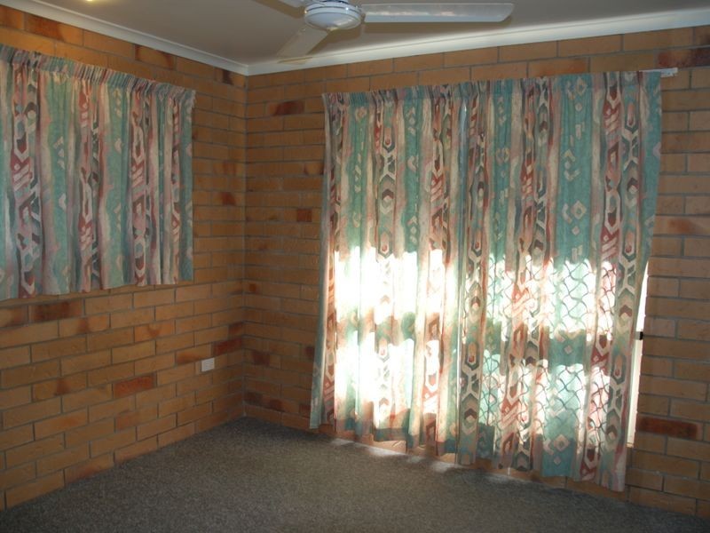 4/12 East, Sarina QLD 4737