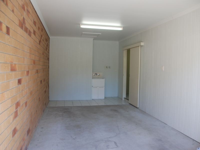 4/12 East, Sarina QLD 4737
