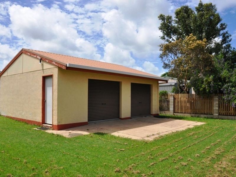 89 Beach Road, Sarina QLD 4737