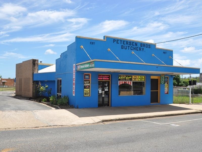 20 Central Street, Sarina QLD 4737