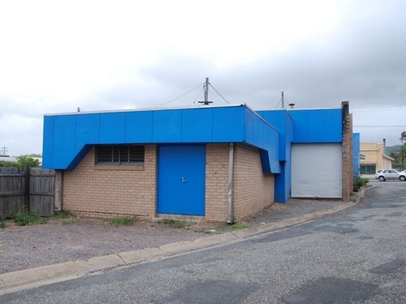 20 Central Street, Sarina QLD 4737