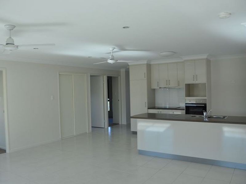 17 Pacific Ave, Sarina QLD 4737