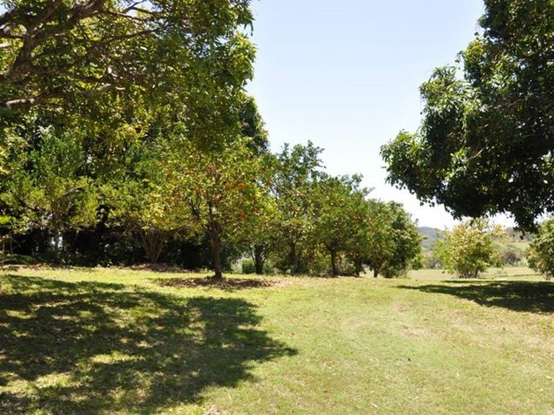 5 Lamberts Road, Sarina QLD 4737