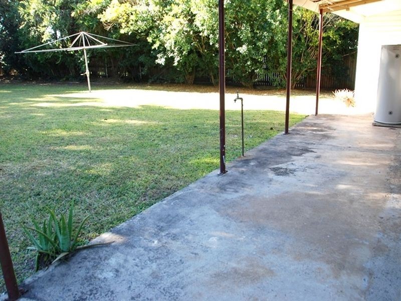 65 Beach Road, Sarina QLD 4737