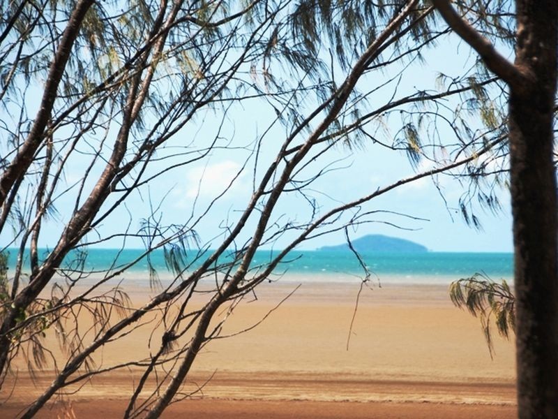 162 Miran Khan Drive, Armstrong Beach QLD 4737