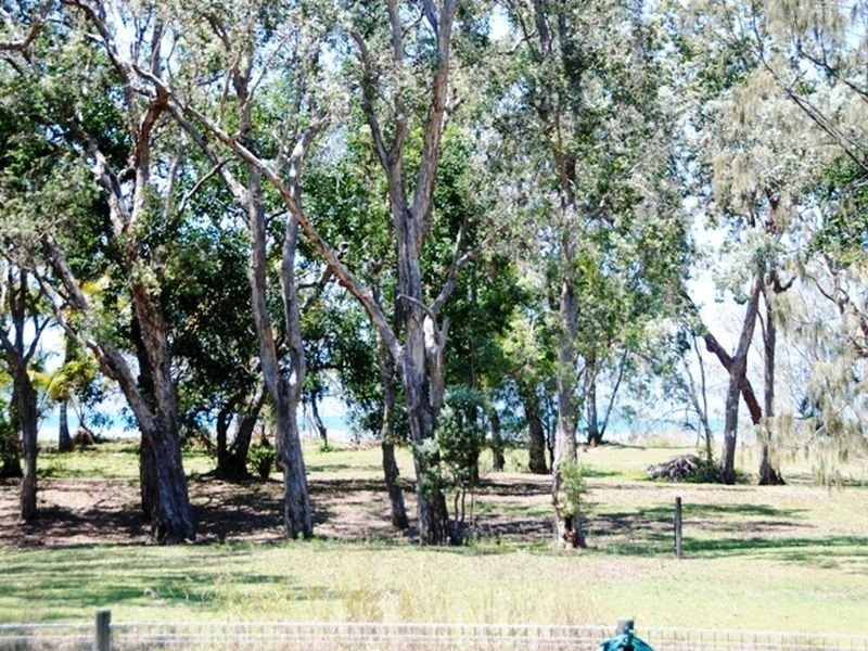 162 Miran Khan Drive, Armstrong Beach QLD 4737