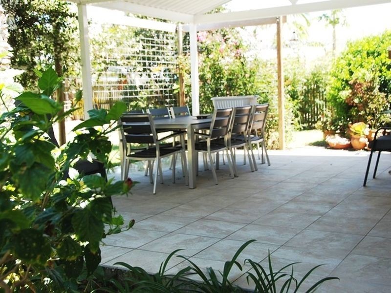 104 Rasmussen Ave, Salonika Beach QLD 4740