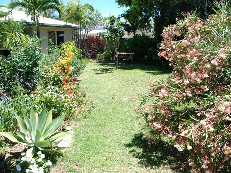 104 Rasmussen Ave, Salonika Beach QLD 4740