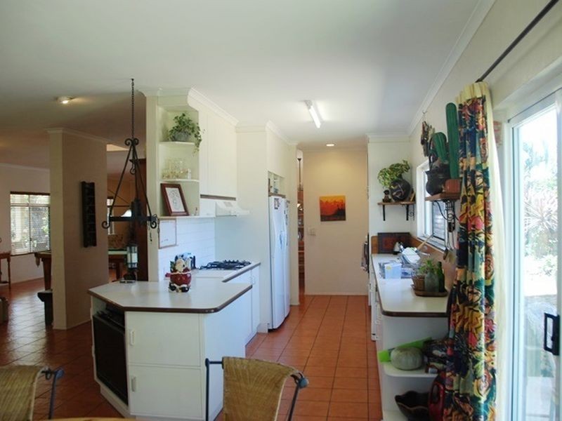 10 Sichter Street, Sarina QLD 4737
