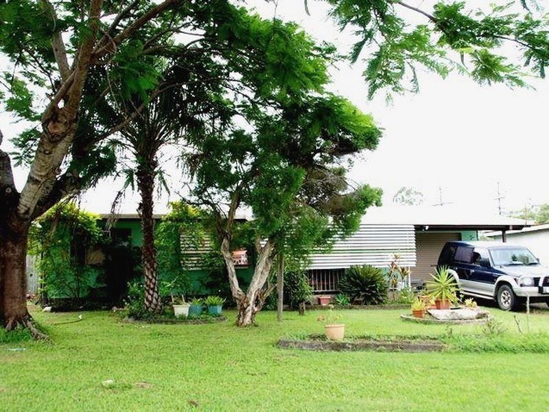 4 Place Avenue, Sarina QLD 4737