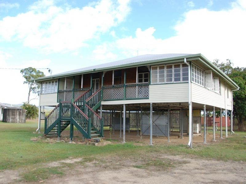15 Frederick Hoare Drive, Carmila QLD 4739