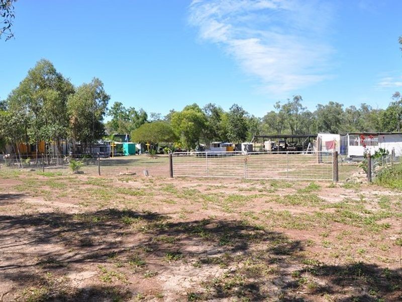 82849 Bruce Highway, Clairview QLD 4741