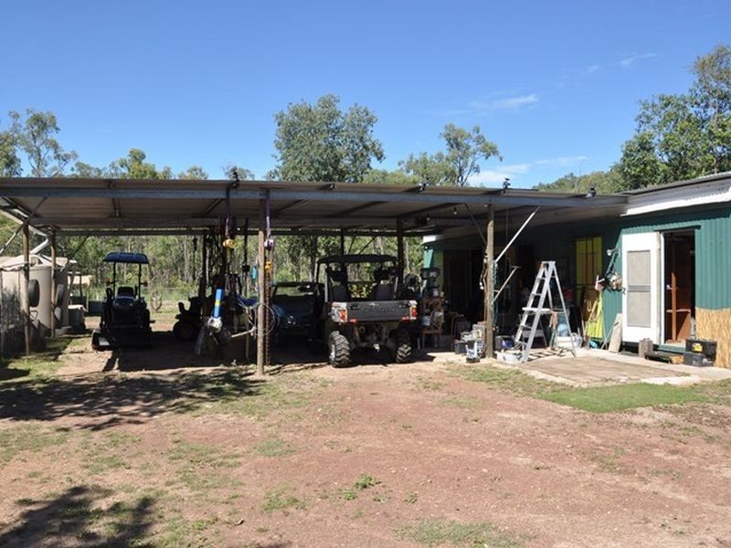 82849 Bruce Highway, Clairview QLD 4741