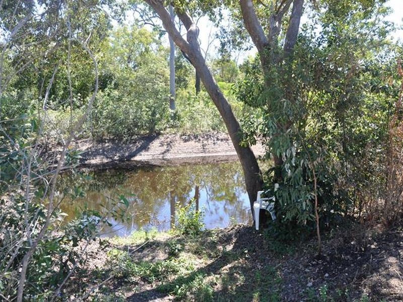 82849 Bruce Highway, Clairview QLD 4741