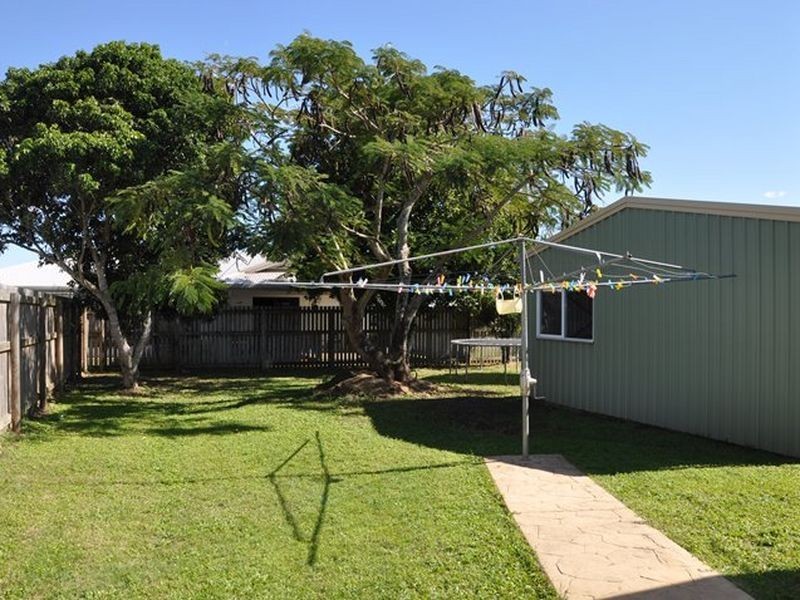 31 Cemetery Road, Sarina QLD 4737