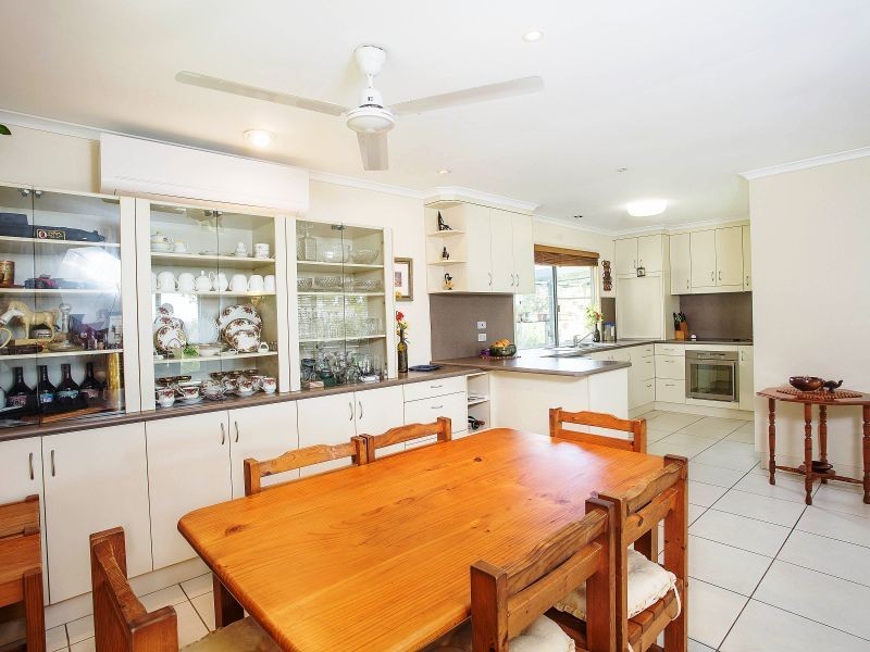 749 Sarina Beach Road, Sarina QLD 4737 LJ Hooker Sarina Sold