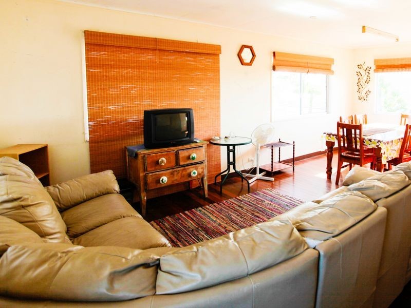 6 Railway Parade, St Lawrence QLD 4707