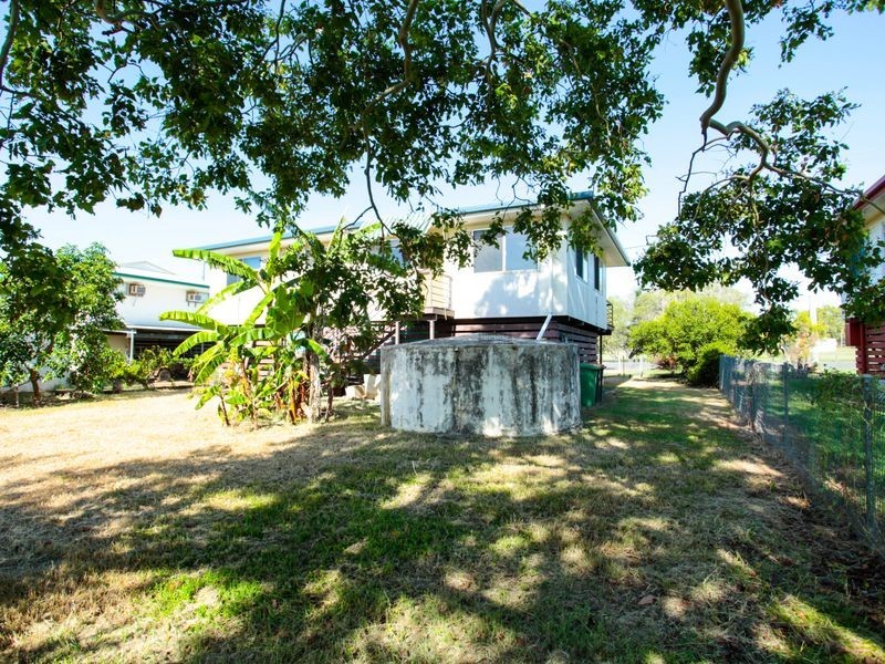 6 Railway Parade, St Lawrence QLD 4707