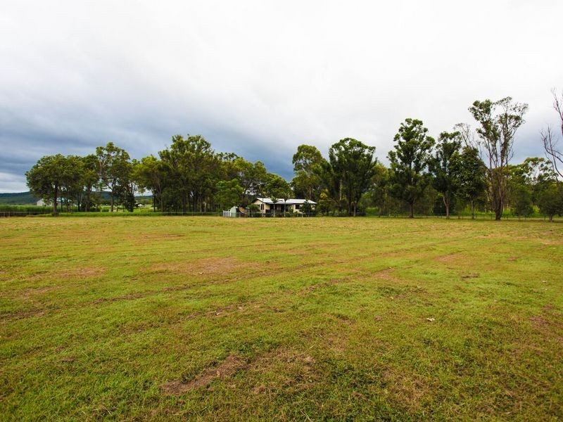 14 West Hill Road, Carmila QLD 4739