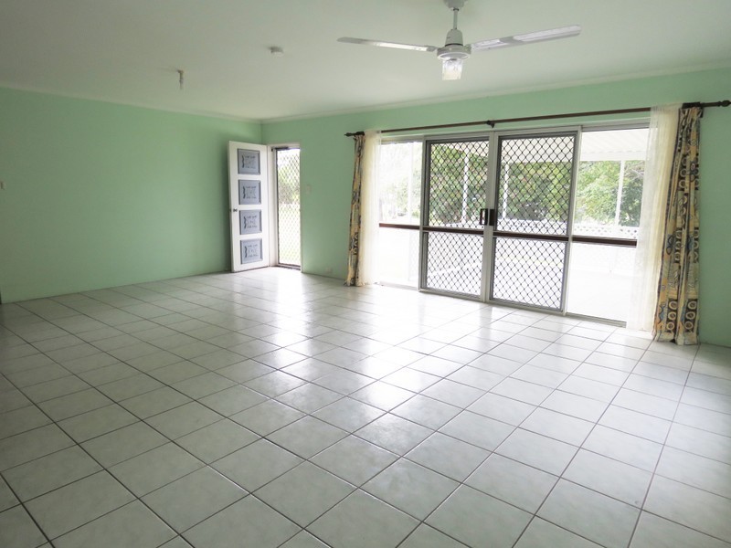 41 Crescent Street, Armstrong Beach QLD 4737
