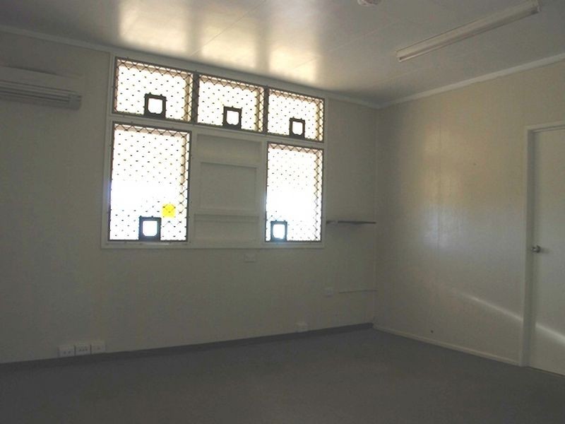 42 Lee Street, Sarina QLD 4737