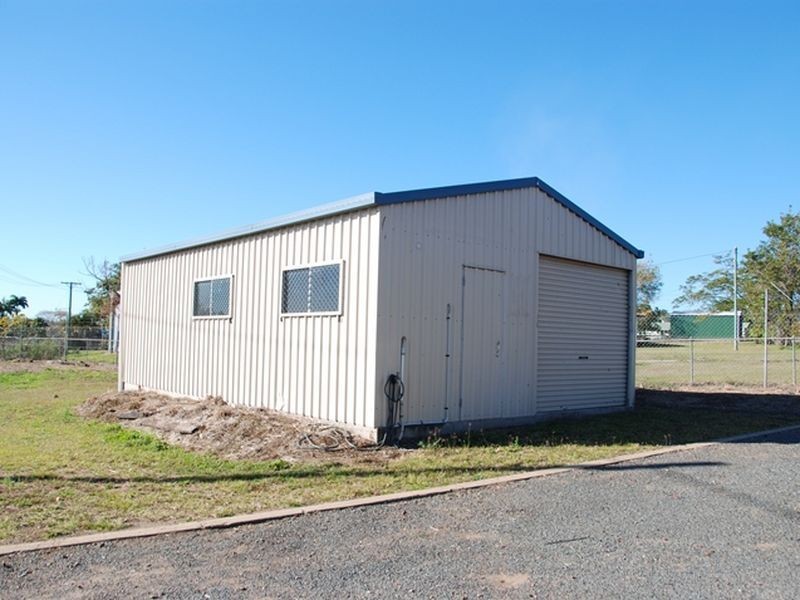 42 Lee Street, Sarina QLD 4737
