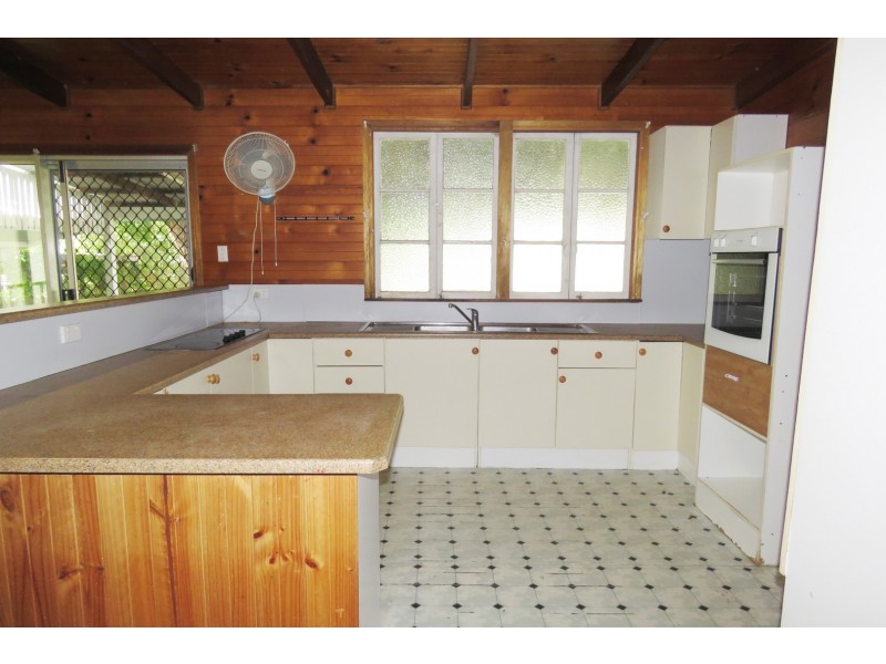 30 Brewers Road, Sarina QLD 4737