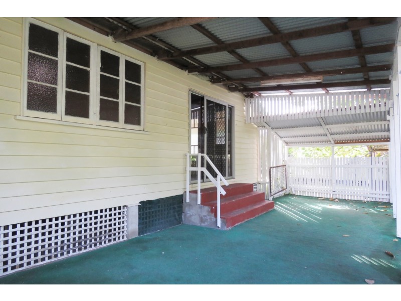 30 Brewers Road, Sarina QLD 4737