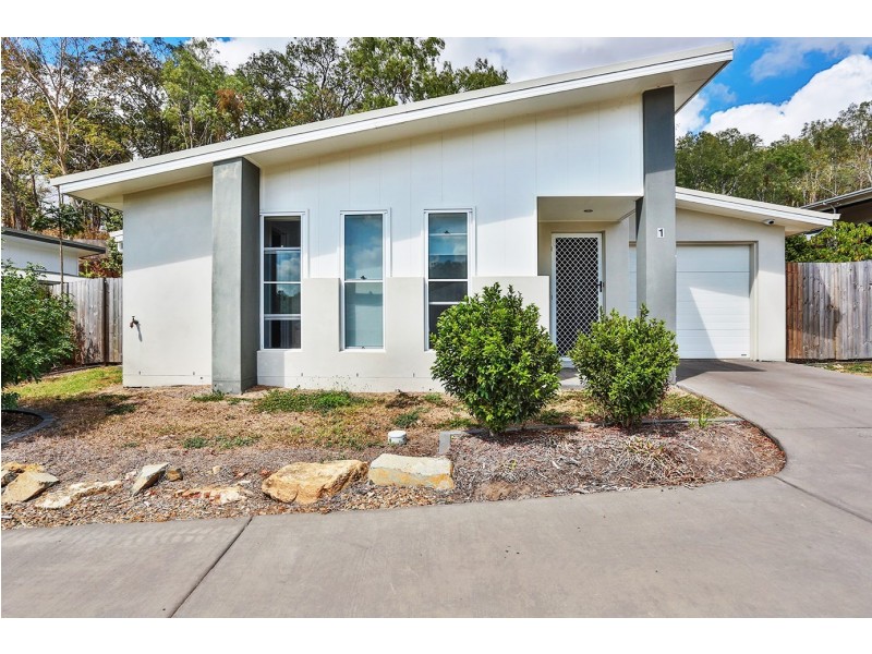 Unit 1/86 West Street, Sarina QLD 4737