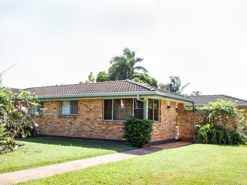 12 Lagoon Street, West Mackay QLD 4740