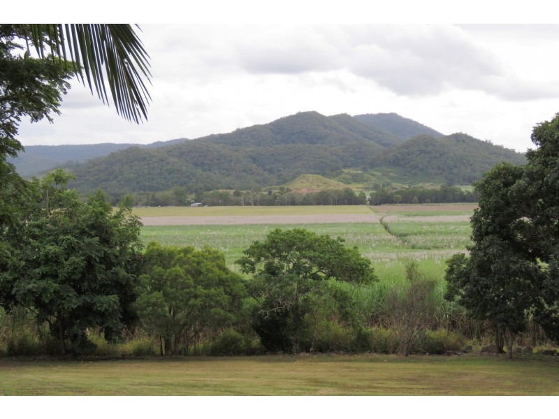 34 Grieshaber Drive, Sarina QLD 4737