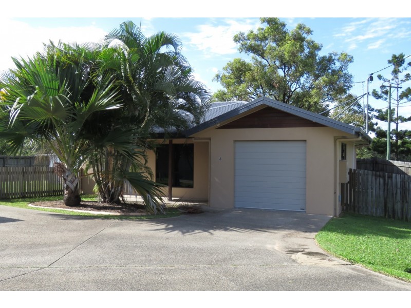 Unit 3/1 Golf Course Rd, Sarina QLD 4737