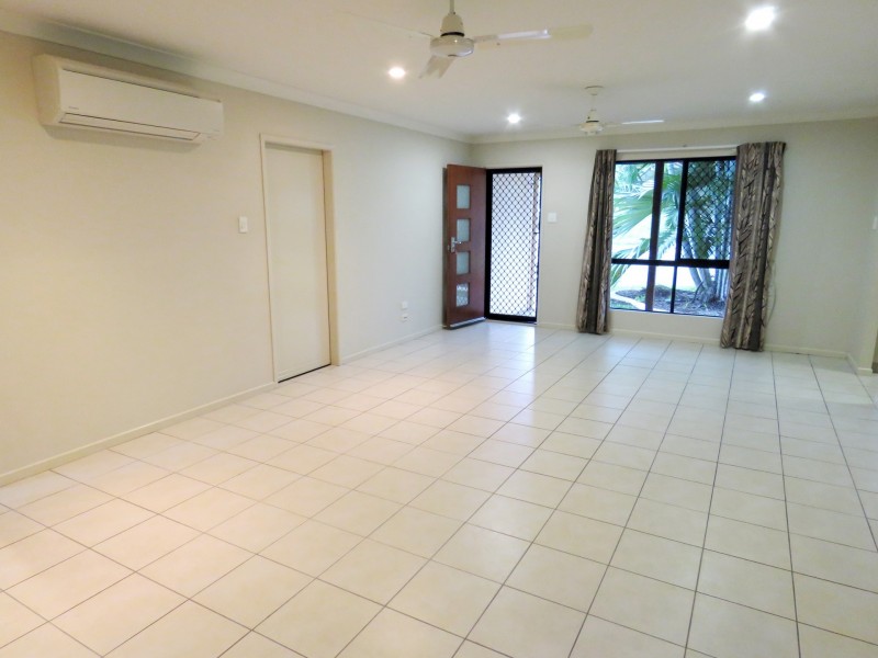 Unit 3/1 Golf Course Rd, Sarina QLD 4737