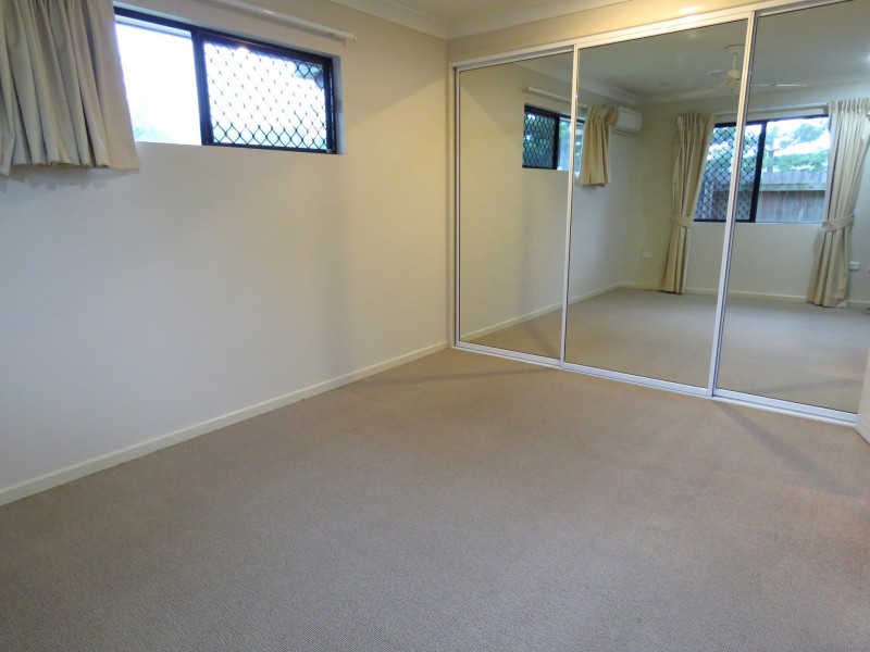 Unit 3/1 Golf Course Rd, Sarina QLD 4737