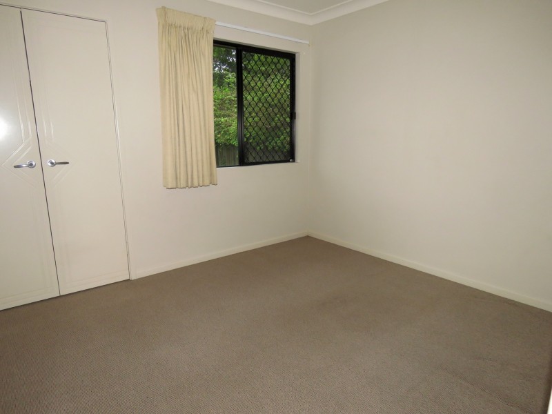 Unit 3/1 Golf Course Rd, Sarina QLD 4737