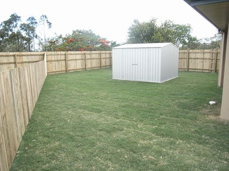 Unit 3/1 Golf Course Rd, Sarina QLD 4737