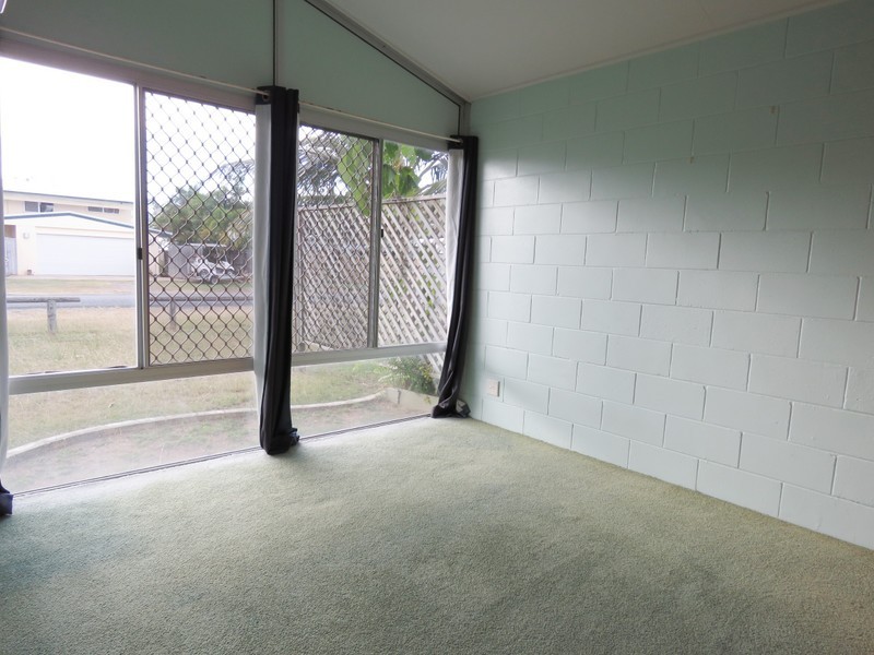 Unit 2/47 Owen Jenkins Drive, Sarina Beach QLD 4737