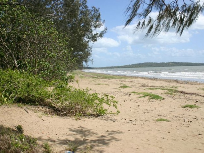 6 Rasmussen Court, Armstrong Beach QLD 4737