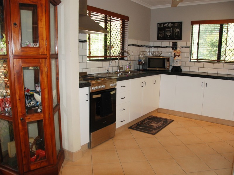 432 Grasstree Beach Road, Grasstree Beach QLD 4740