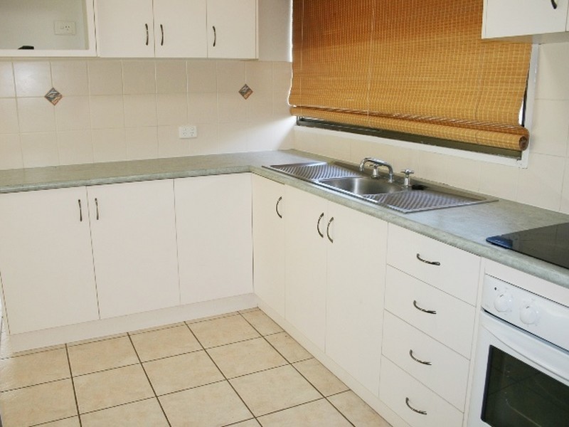 Unit 2/3 Carey Street, Hay Point QLD 4740