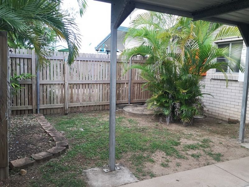 Unit 3/47 Owen Jenkins Drive, Sarina Beach QLD 4737
