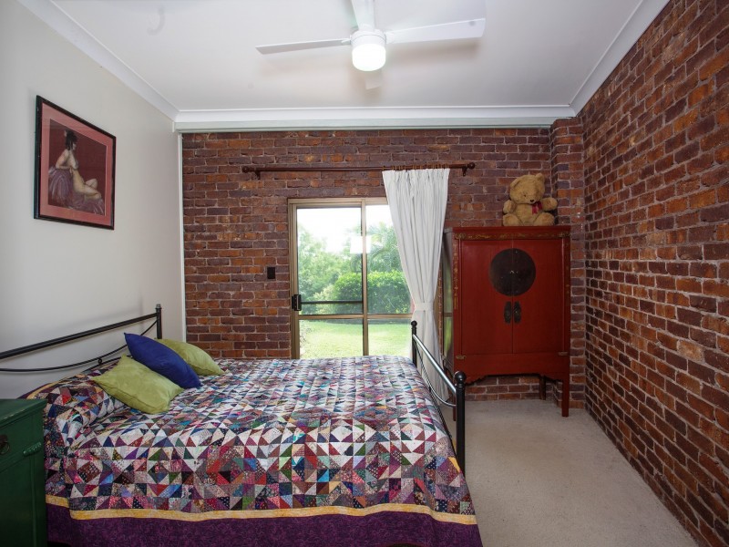 33 Cilla Hill Court, Sarina Beach QLD 4737